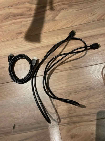 Photo of free Cables / adapter (E3) #2