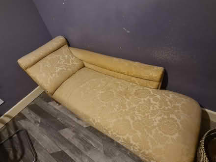 Photo of free Chaise lounge (DH2) #1