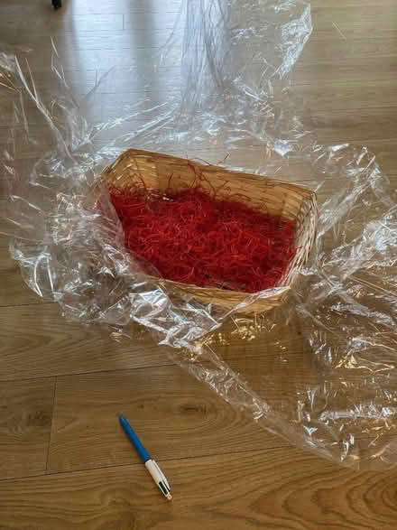 Photo of free Hamper basket (The Triangle Estate RH15) #1