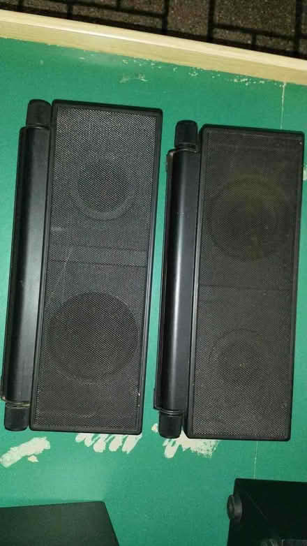 Photo of free Speakers+ CD player (West Worthing BN11) #1
