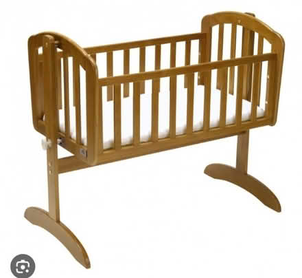 Photo of free light wood swinging crib (Foots Cray DA14) #1