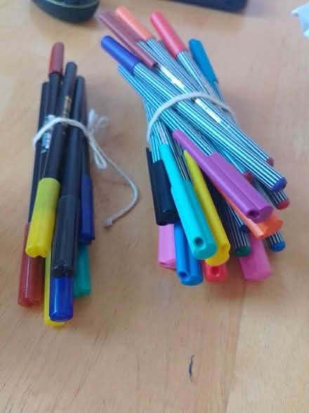 Photo of free Fineliners and brush pens (Layerthorpe YO31) #1