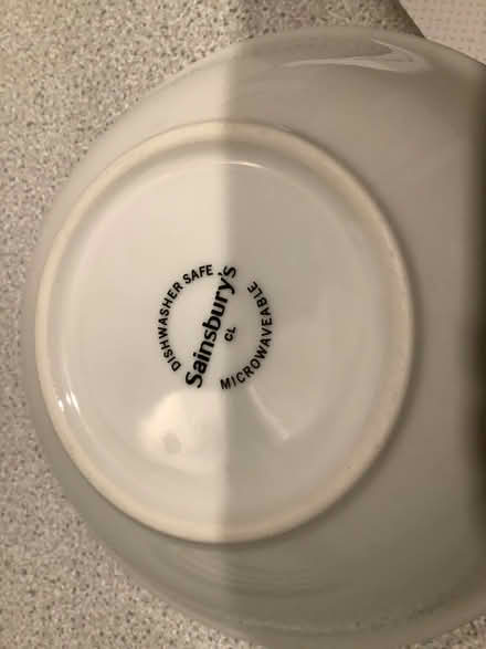 Photo of free White dinner set (Jennyfields HG3) #1