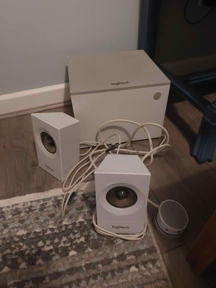 Photo of free Surround sound speakers (Warners End HP1) #2