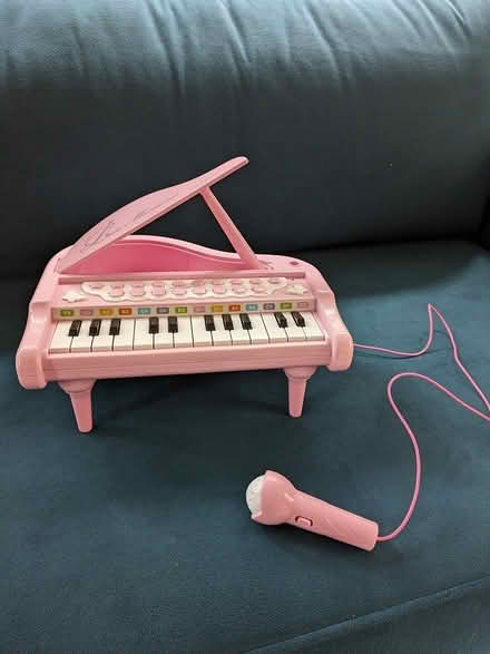 Photo of free Non-working kid's toy piano (Chevy Chase, MD) #1