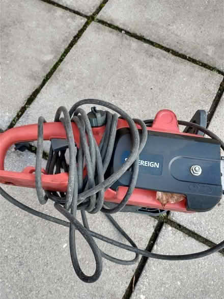 Photo of free Electric chainsaw (Rayleigh SS6) #2