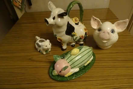 Photo of free Ceramic Pig Items - Leagrave LU4 (Lewsey Farm LU4) #1