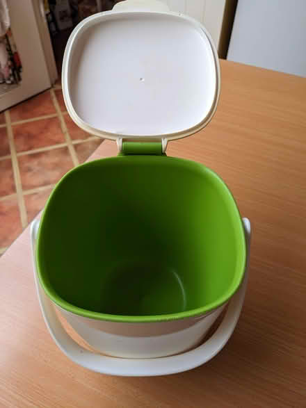 Photo of free Small compost caddy (Melbourn) #2