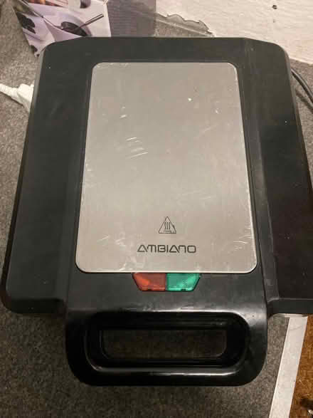 Photo of free 4 toastie toaster machine (Chingford E4) #1
