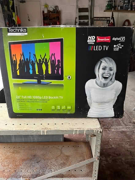 Photo of free TV (BN42 southwick) #1