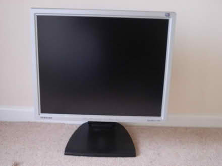 Photo of free Samsung 19" Monitor (Woodley RG5) #1