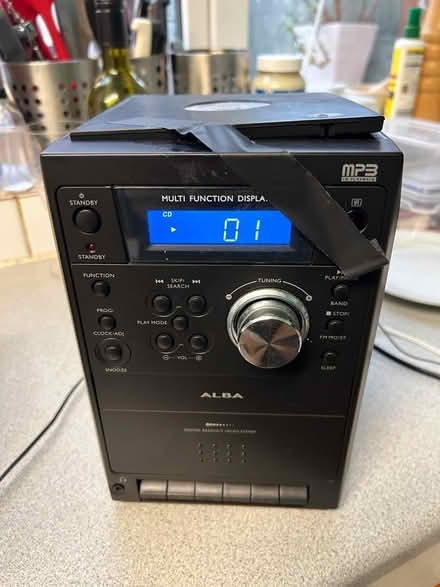 Photo of free Small hifi and speakers (DT4) #1