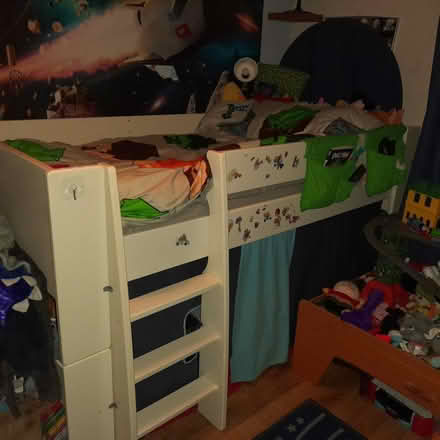 Photo of free Mid bed with underneath den (Firth park S5) #1