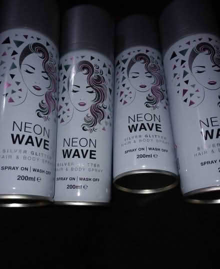 Photo of free Silver glitter hair and body spray (Kendal LA9) #1