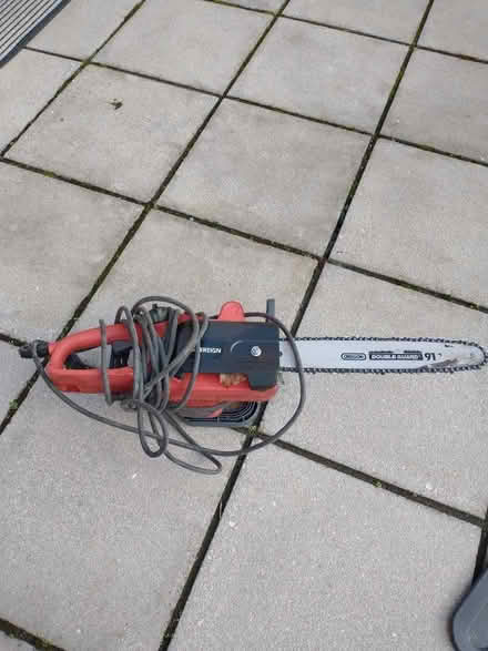 Photo of free Electric chainsaw (Rayleigh SS6) #3