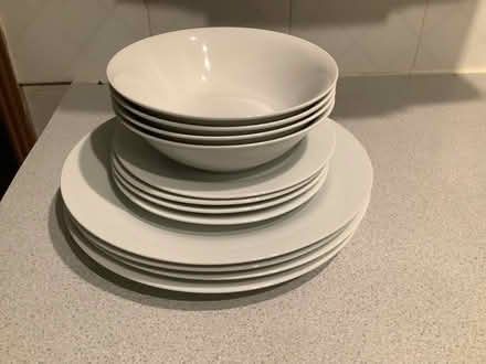 Photo of free White dinner set (Jennyfields HG3) #2