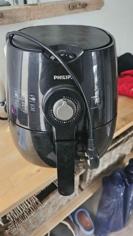 Photo of free Phillips airfryer (West Wittering PO20) #1