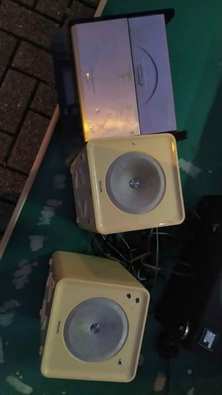 Photo of free Speakers+ CD player (West Worthing BN11) #3