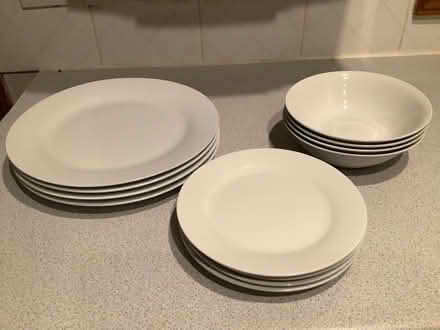 Photo of free White dinner set (Jennyfields HG3) #3