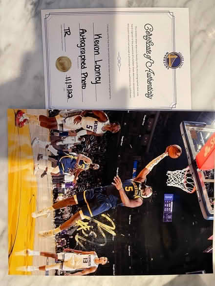 Photo of free Kevon Looney autographed photo (Cathedral Heights) #1