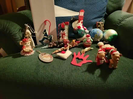 Photo of free Christmas ornaments (14 Mile & Ryan) #1