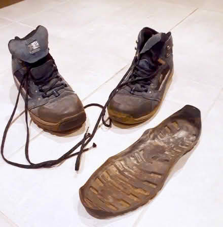 Photo of free Man's Hiking Boots with loose sole - for repair? (Leytonstone E11) #2