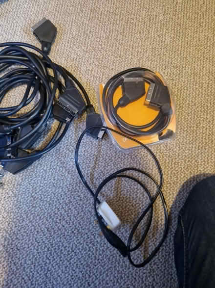 Photo of free DVD/Freeview/cables (Heddington SN11) #4
