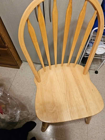 Photo of free Oak Table and 4 chairs (Lincoln Village) #3