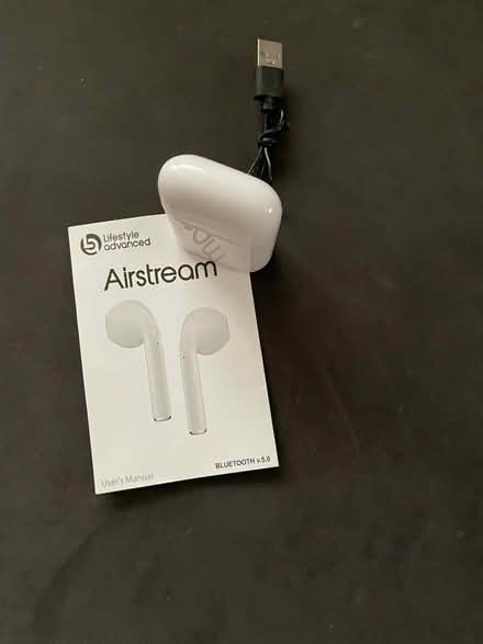 Photo of free Speaker & Earbuds (Bergenfield NJ) #4