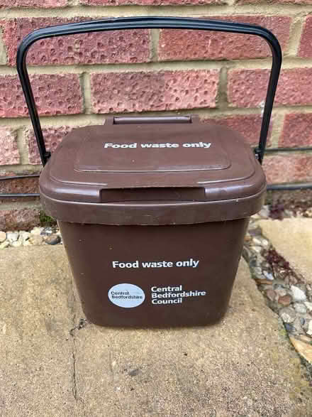 Photo of free Central Beds Small Food Waste Caddy (Toddington LU5) #1