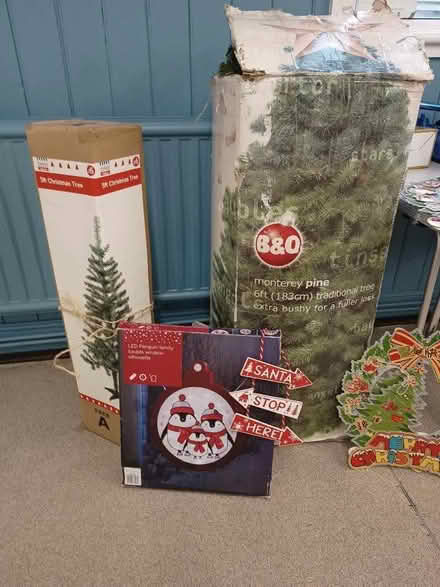 Photo of free Christmas items (Kenley CR8) #1