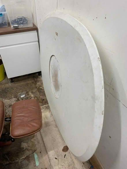 Photo of free 6 person dining table (DE4 - Waterloo Road) #2