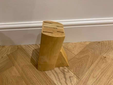 Photo of free Kitchen Knife Block (Woodlands TW7) #1