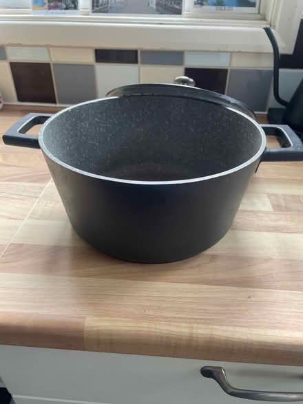 Photo of free Cooking pot (Mitcham CR4) #3