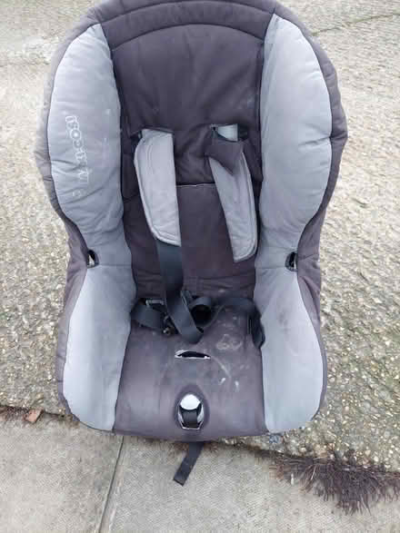 Photo of free Maxi Cosi Group 1 car seat (WD6) #1