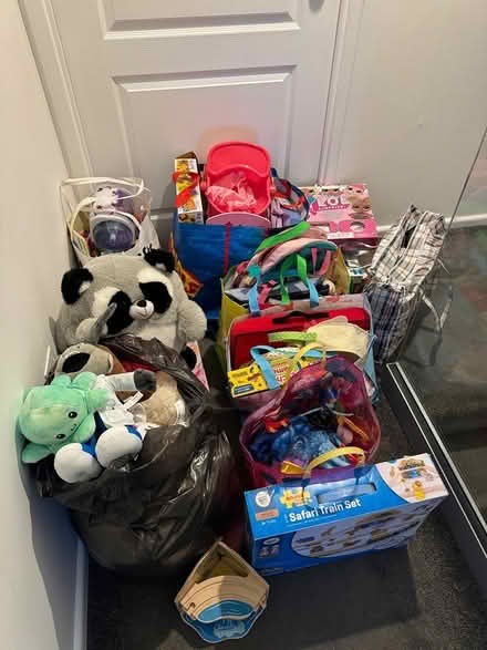 Photo of free Toys & games bundle (EN7 cheshunt) #1