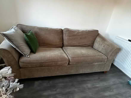 Photo of free sofa set (Knotty Ash L14) #2