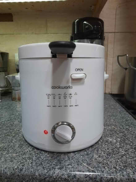 Photo of free Cookworks deep fat fryer (BN1 Fiveways) #2