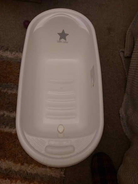 Photo of free Baby bath (B29) #1
