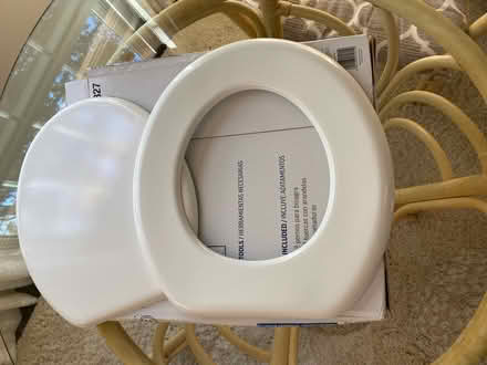Photo of free New round bowl toilet seat (NW Tallahassee near I-10) #1