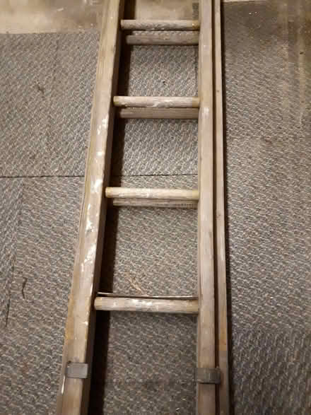 Photo of free Old wooden extending ladder (WR3 Barbourne) #1