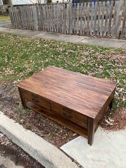 Photo of free coffee table (DG near downtown) #1