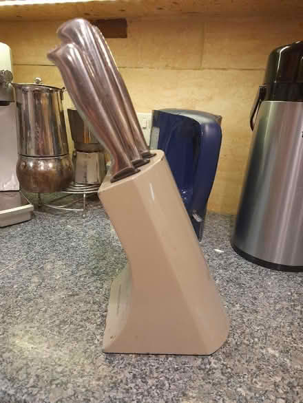Photo of free Knife block with 4 knives (BN1 Fiveways) #2