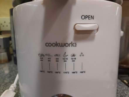 Photo of free Cookworks deep fat fryer (BN1 Fiveways) #4