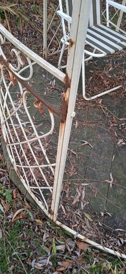 Photo of free Circular metal pergola (Standerwick BA11) #2