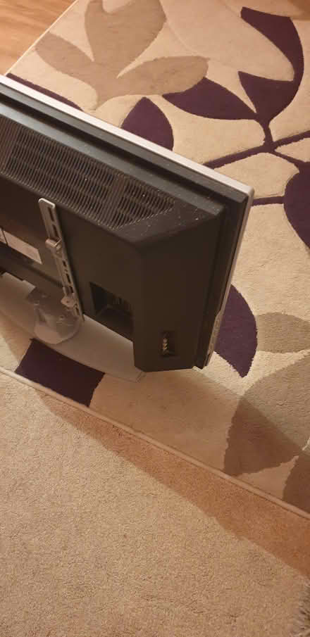Photo of free 21 inch TV (BA5) #3