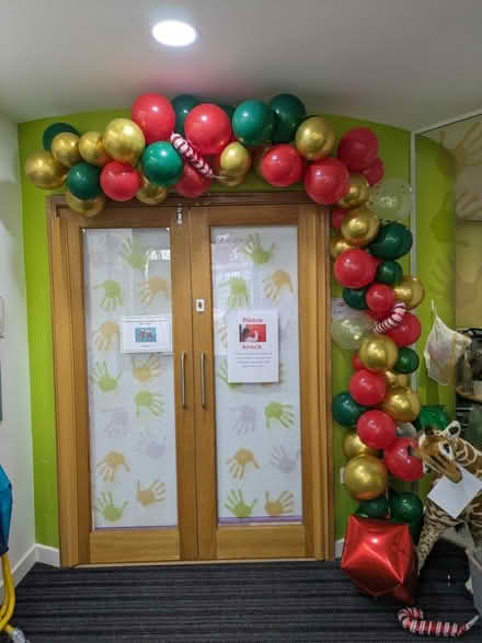 Photo of free Festive balloon arch (SE10) #1