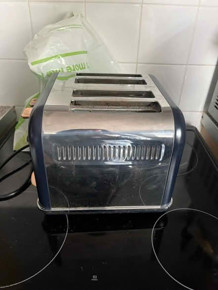 Photo of free Morphy Richard’s toaster (South east London SE11) #3