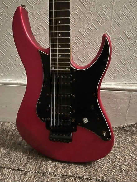 Photo of free Electric Guitar (W12) #2