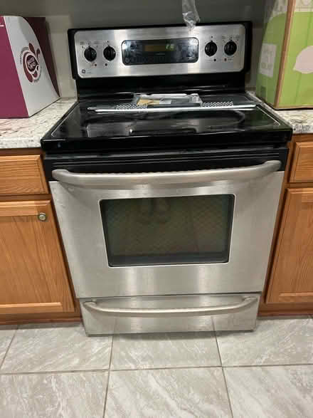 Photo of free Range/Convection Oven (Kissimmee off Kings Hwy) #1